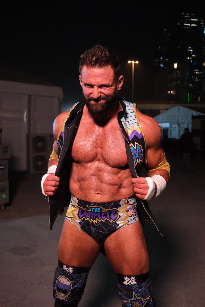 𝐀𝐥𝐰𝐚𝐲𝐳 𝐑𝐞𝐚𝐝𝐲. tweet media