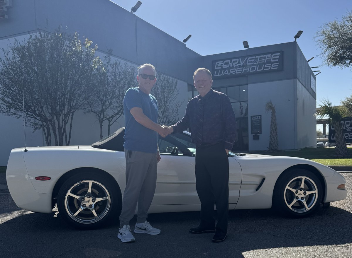 douglasjernest's tweet image. John rolled another roadster! 🏁🔥

Thank you to Mr. Doherty on the purchase of your first Corvette—a beautiful 2001 convertible with only 71K miles! Welcome to the Corvette family and enjoy every mile of the ride. 🥳

#CorvetteWarehouse #Corvette #CorvetteLife #Roadster