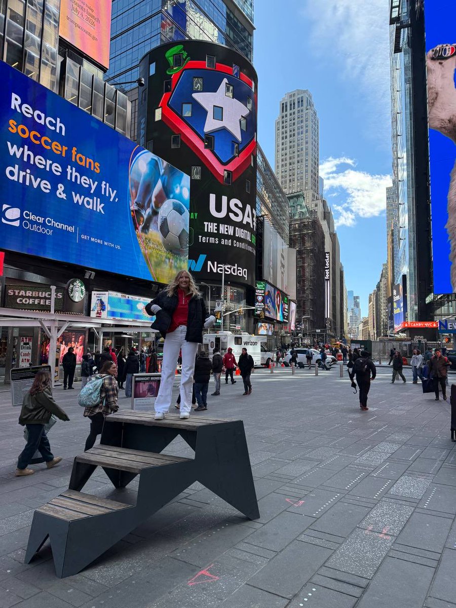 Ez Money tweet media