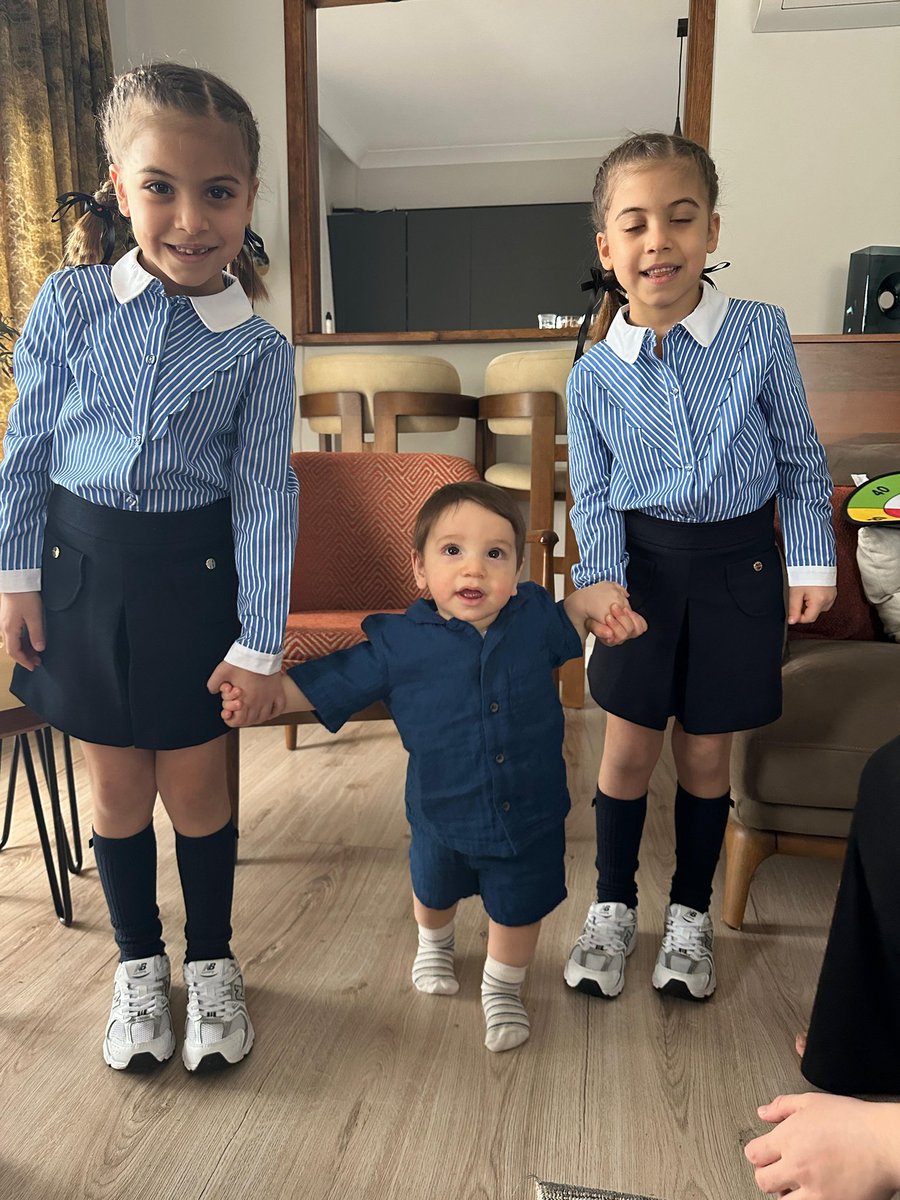 AltaySaime's tweet photo. Mutlu sağlıklı huzurlu bereketli güzel  bayramlara. 
Benim  üç  tane kuzularım. 🧿🧿🧿♥️❤️♥️sevgilerimle. https://t.co/5gUpnBJtFn