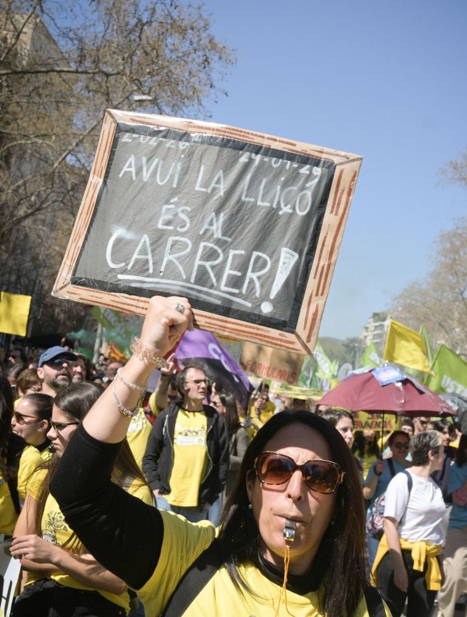 elcritic.cat tweet media