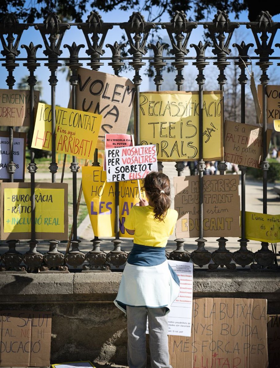 elcritic.cat tweet media