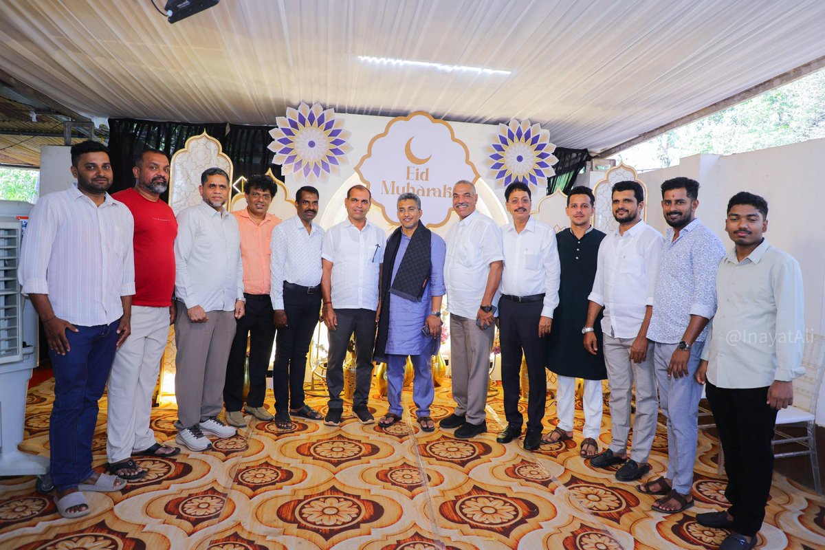 InayatMulki's tweet photo. ಸೌಹಾರ್ದತೆ, ಪ್ರೀತಿ ಮತ್ತು ಒಗ್ಗಟ್ಟಿನ ಸಂಕೇತವೇ ಈದ್.
ಈದ್ ಉಲ್ ಫಿತ್ರ್ ಪ್ರಯುಕ್ತ ಹಮ್ಮಿಕೊಂಡಿದ್ದ ಕಾರ್ಯಕ್ರಮದಲ್ಲಿ ಆತ್ಮೀಯರು ಹಾಗೂ ಸಾರ್ವಜನಿಕರು ಭಾಗವಹಿಸಿ ಹಾರೈಸಿದ ಶುಭಾಶಯಗಳು ಹಬ್ಬದ ಸಂತೋಷವನ್ನು ಇನ್ನಷ್ಟು ಹೆಚ್ಚಿಸಿತು. ಅವರ ಆತ್ಮೀಯತೆ ಈ ದಿನವನ್ನು ವಿಶೇಷವಾಗಿಸಿದೆ.
#EidUlFitr #Ramdan https://t.co/l4TlGpx12h