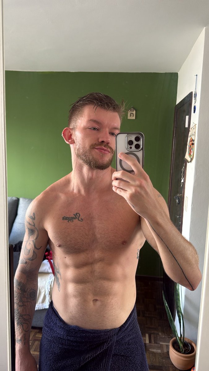 lonely boy. tweet media