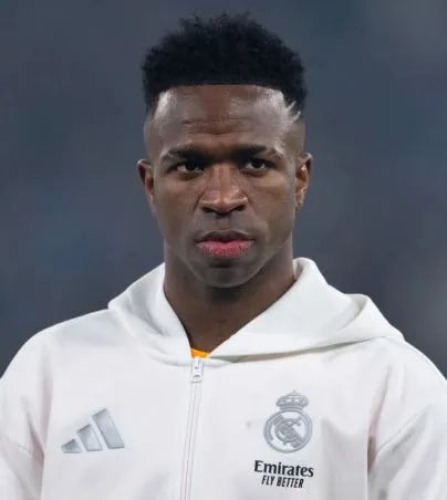 (fan) Trunks tweet media