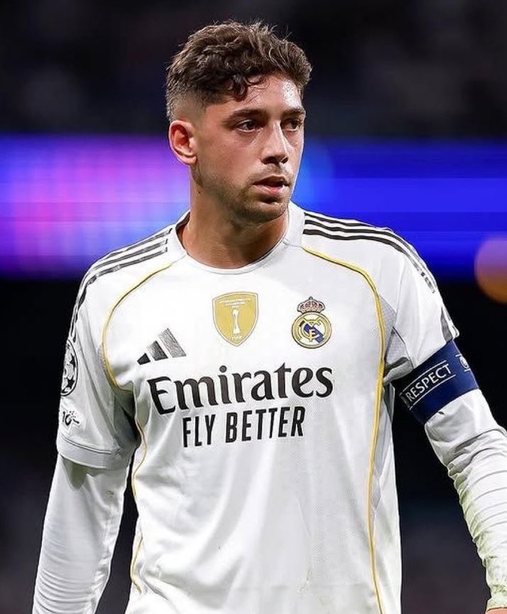 (fan) Trunks tweet media