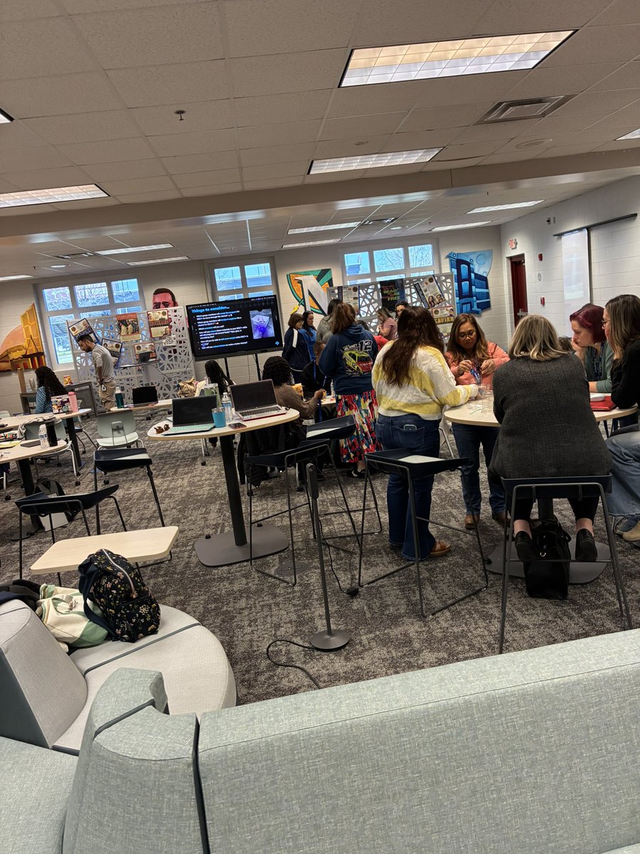 Jennifer Thomas tweet media