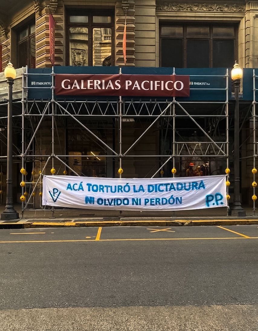 Galerías Pacifico, Ciudad de Buenos Aires. 

PP