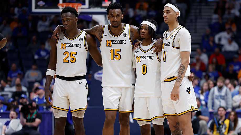 BETTED_'s tweet image. Home (kinda) away from home

Missouri Moneyline

I was honestly shocked they would place the Missouri tigers in St. Louis for their opening two rounds, less than 2 hours from campus.

Now I completely understand geography shouldn't matter. But Missouri was SIGNIFICANTLY stronger