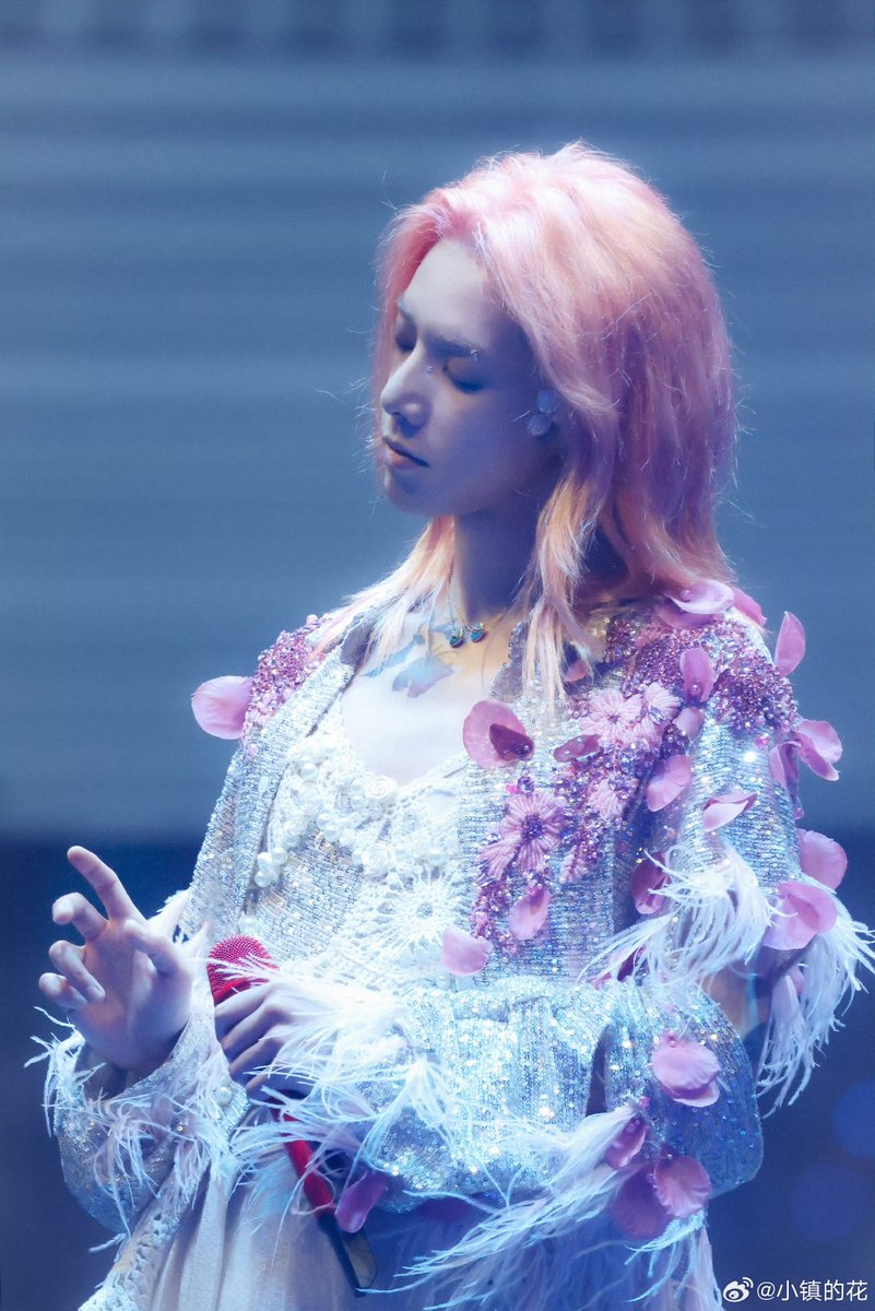 Lovato Lover tweet media