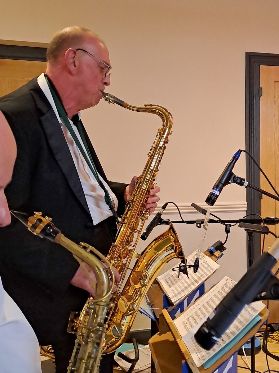 RadioDaysBand's tweet photo. Thank you Velvet Tones for inviting us to join you as the Double Header guest band last night. 
Thanks also to the swing dancers who packed the dance floor! What an atmosphere!
We had a brilliant night!

@VTBigBand https://t.co/Nq2AXDf82P