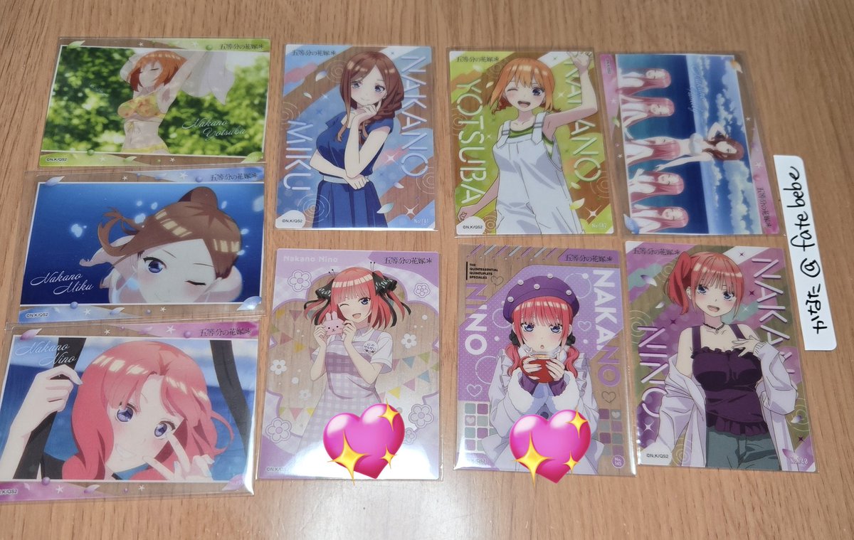 fatebebe's tweet photo. 五等分の花嫁 ごとよめ クリアカードコレクションガム クリアカード ガム 交換

求）画像① 各1 
👑＞💕

譲）画像②〜④
💖は👑との交換優先です
ウエハース⇔クリカ 1：1

郵送2枚〜、プロカ必読

一花 二乃 三玖 四葉 五月 カード https://t.co/2IceWTbDov