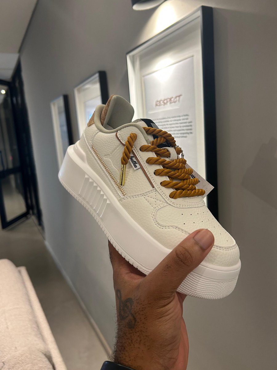 Theo Baloyi tweet media