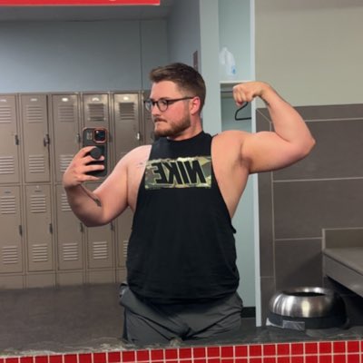 mansmilkshake's tweet photo. #NewProfilePic https://t.co/83mHfOGOA4
