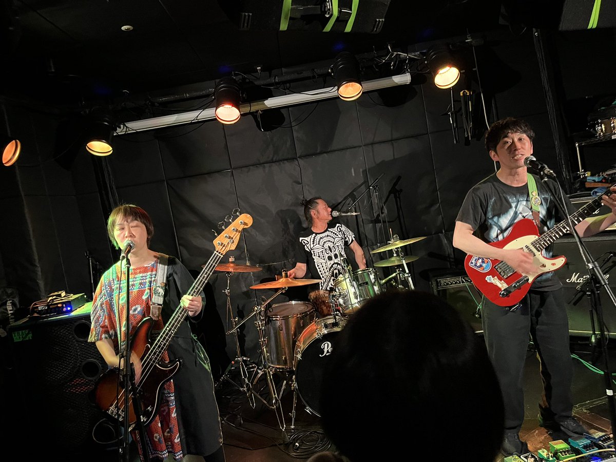 なべけい tweet media