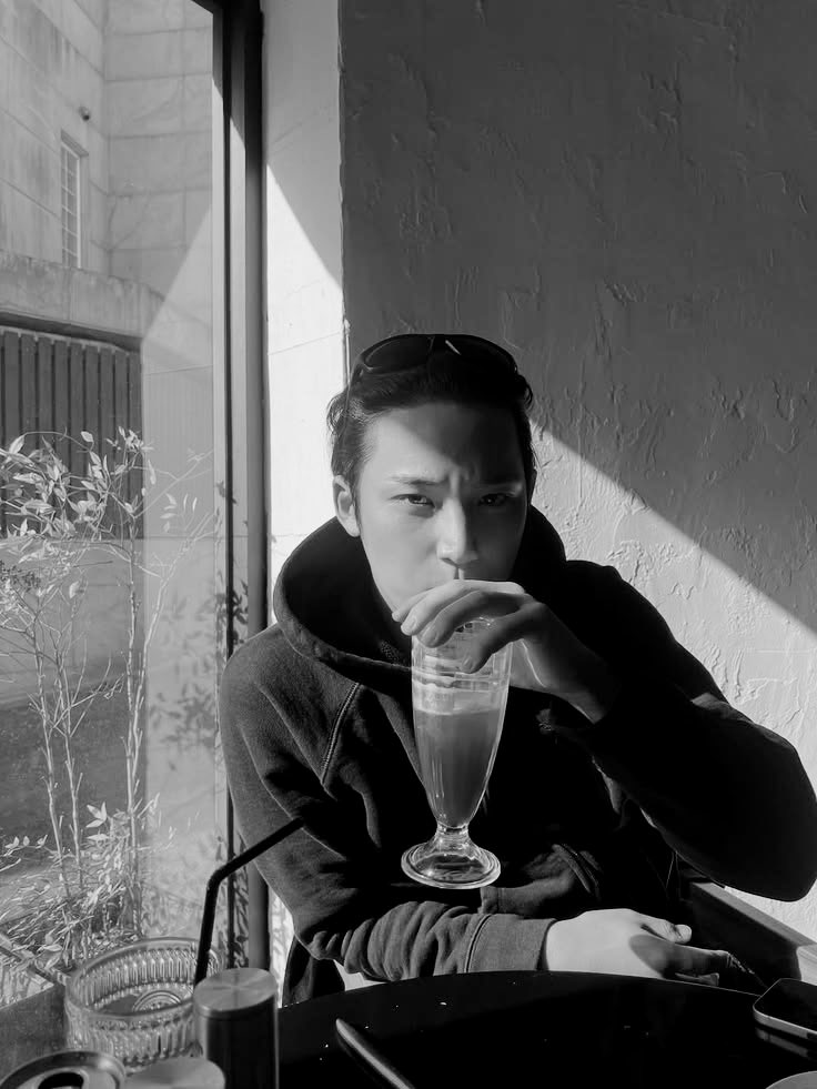 𝐌𝐀𝐑𝐊 tweet media