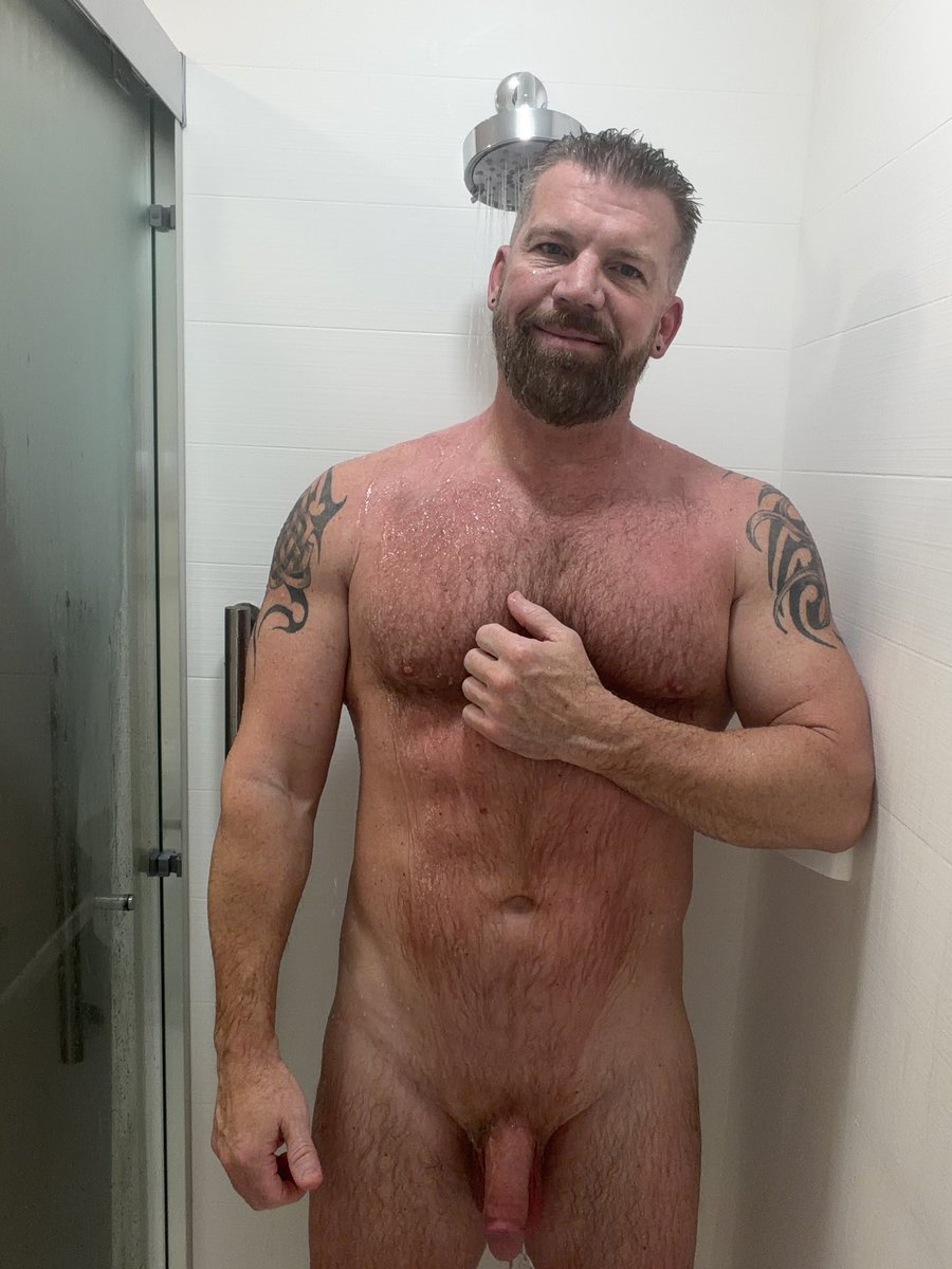 ParkerRedwood's tweet photo. Who wants to film a shower scene? It’s always been on the bucket list. https://t.co/qH6nbdjWEU