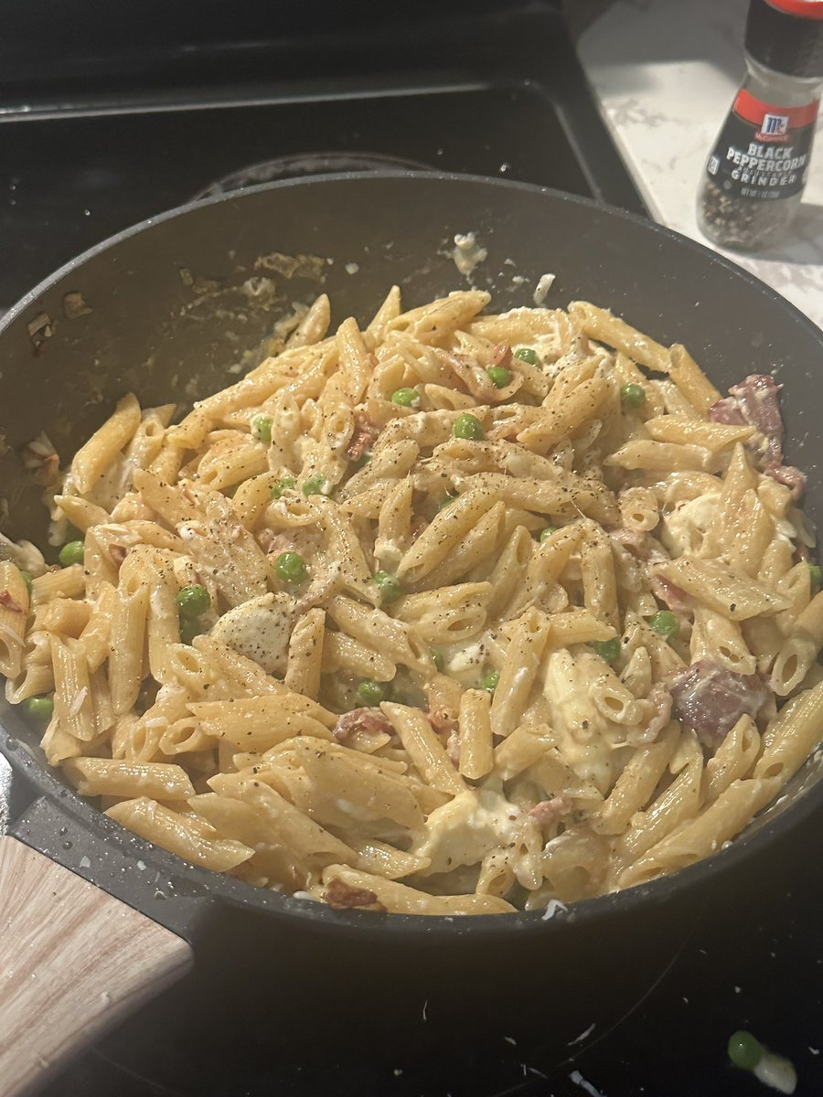 왕을 죽이는 사람 tweet media