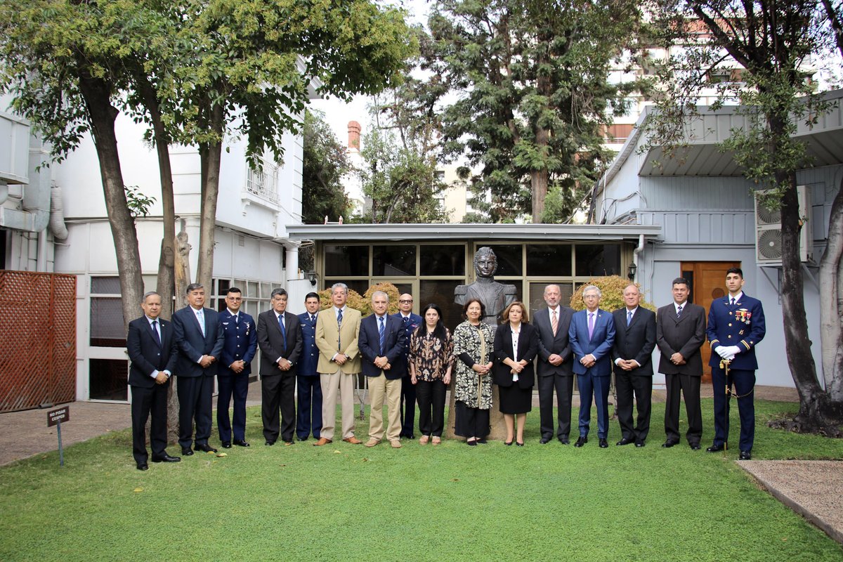 Academia Nacional de Estudios Políticos y Estratég tweet media