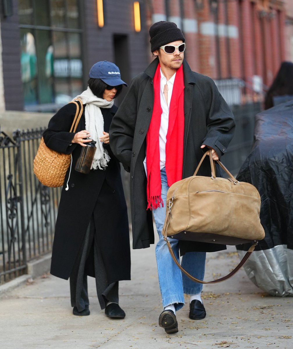 HS Candids tweet media