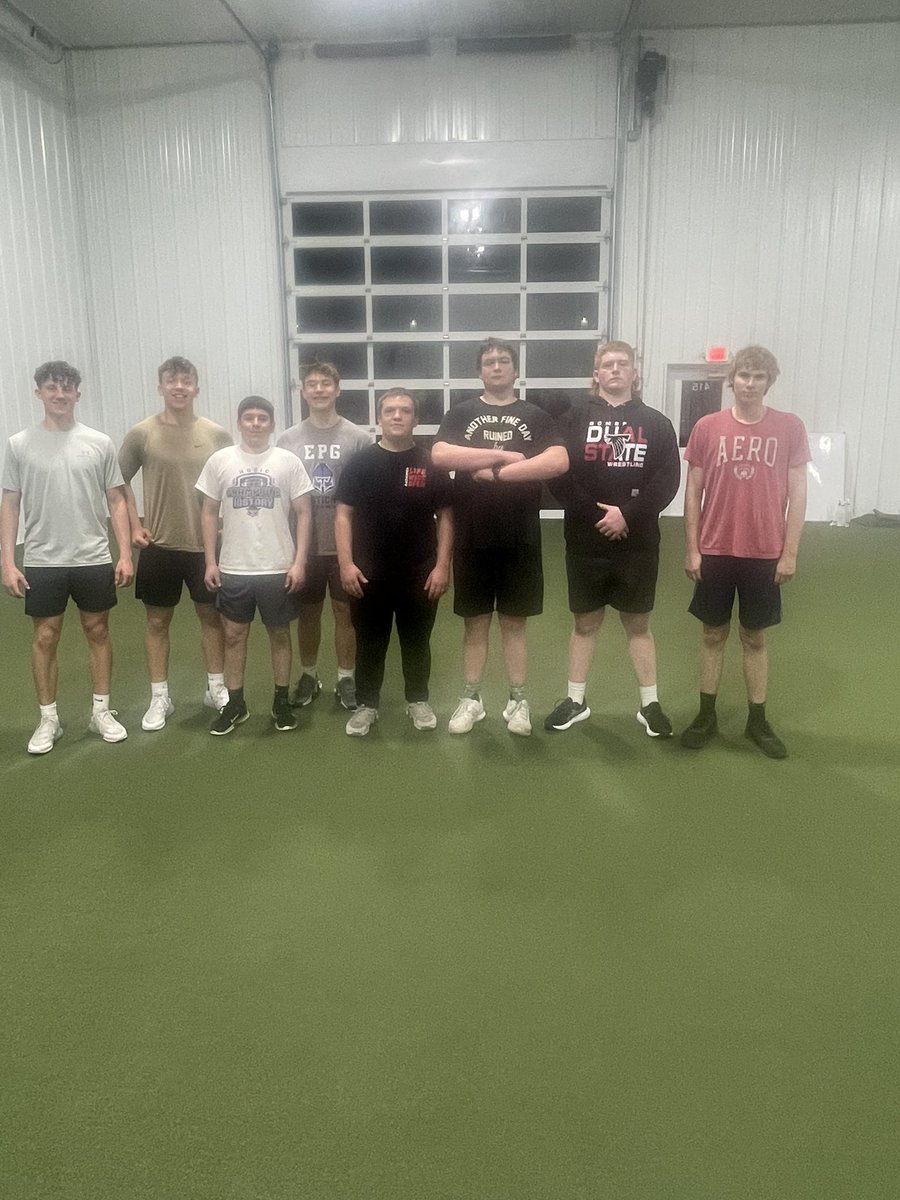 Hawgs and Dawgs Lineman Academy tweet media
