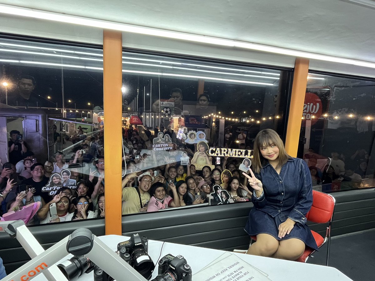 Thank you for making <a href="/carmelle_lite/">Carmelle Collado</a>'s first ever sampa sa <a href="/wish1075/">Wish FM 107.5</a> bus soafer special! 🤧💛

Keep streaming mga supporters ni Che-Anne! 😚📦

CARMELLE STAY SA WishBus
#CARMELLE_Stay #StarMusicPH