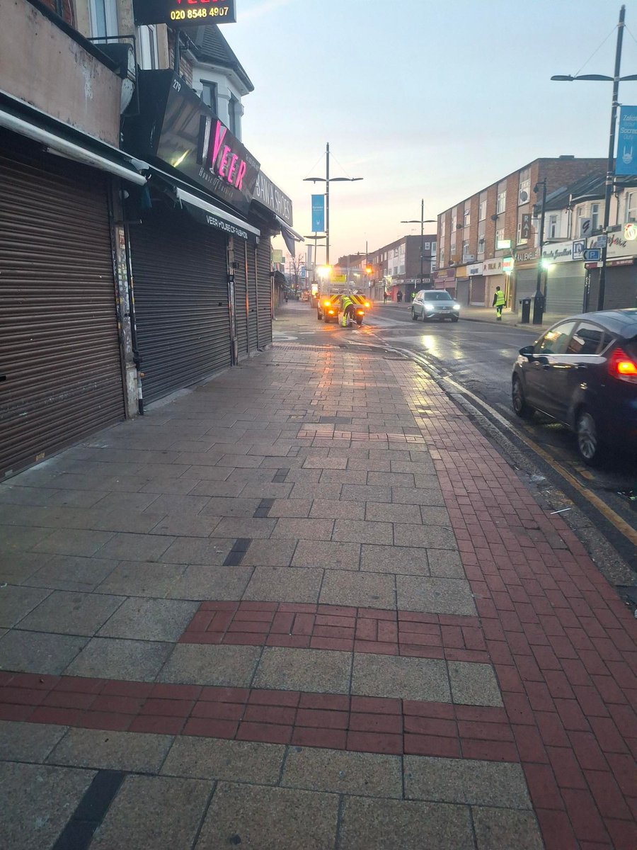 Newham London 💙 tweet media