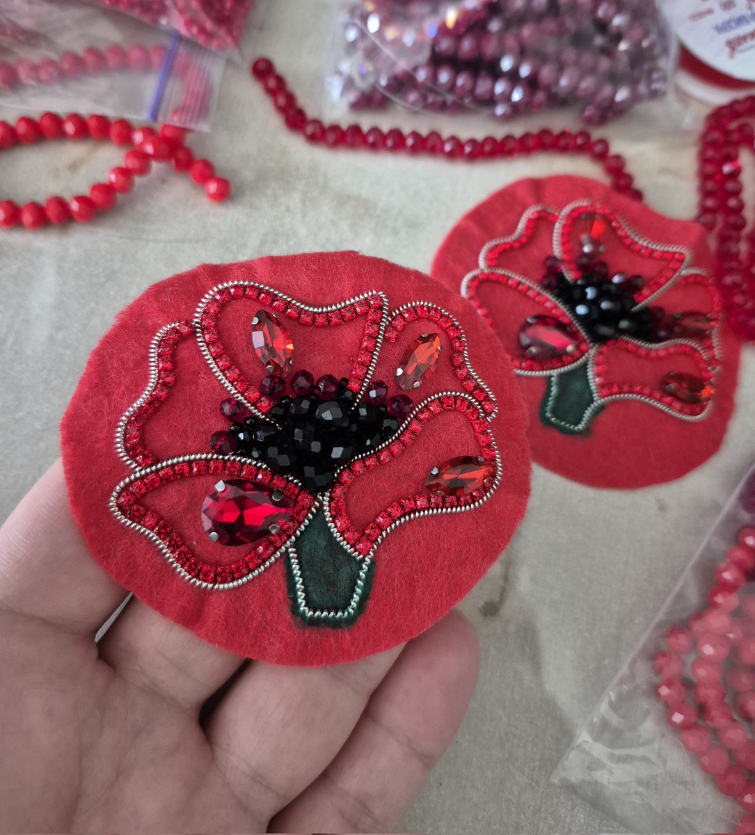 Ukrainian_Art_'s tweet image. A little bit of red magic!🪡🧵✨ Working on new poppies brooches.
​Only 2 left in stock soon. Don't wait - DM📩 now to reserve your flower!🌹❤️
What next brooch would you like me to create? Write your wishes in the comments, maybe that's what I'll make next.🤗