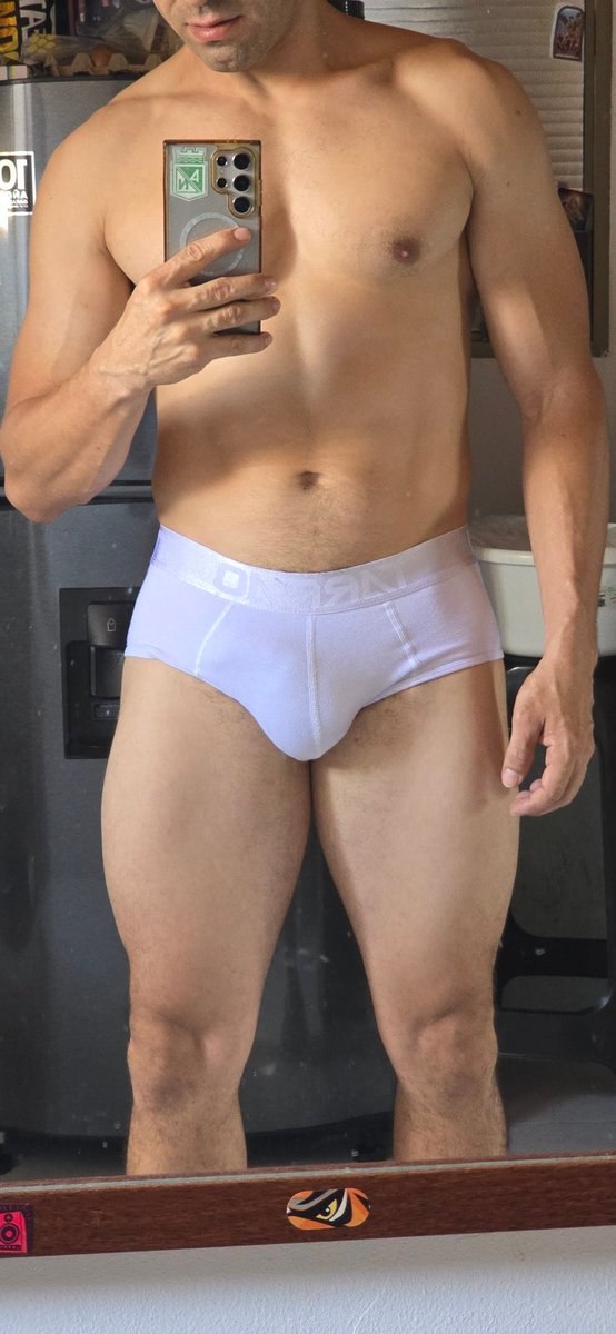 yjkrieger's tweet photo. Me dicen tres patas.😜 https://t.co/t7eo0DzavA