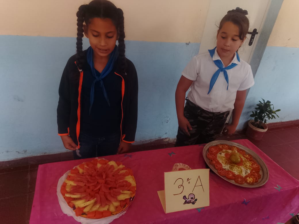 Exposición del Guarijito Soy en la Escuela Primaria Carlos Manuel de Céspedes.A la Educación en Regla ❤️🇨🇺
<a href="/YolivanC41557/">Yoliván Prevost Candó</a> 
<a href="/YanetHzP25/">Yanet Hernández</a> 
<a href="/DirectEducaHab/">Karenia Marrero Arrechea</a> 
<a href="/SaerySerrano/">Saery Serrano</a> 
<a href="/IzquierdoAlons1/">Livan Izquierdo Alonso</a>