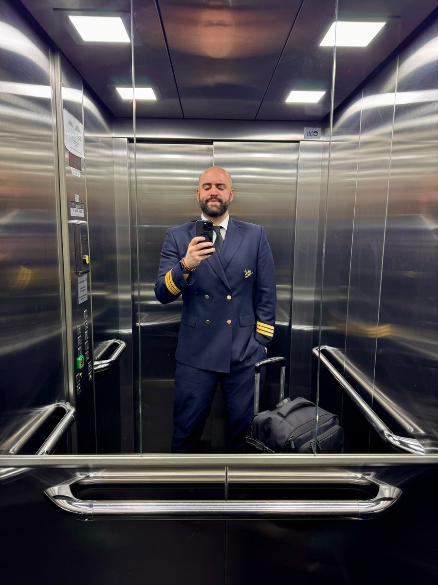 Costairborne tweet media