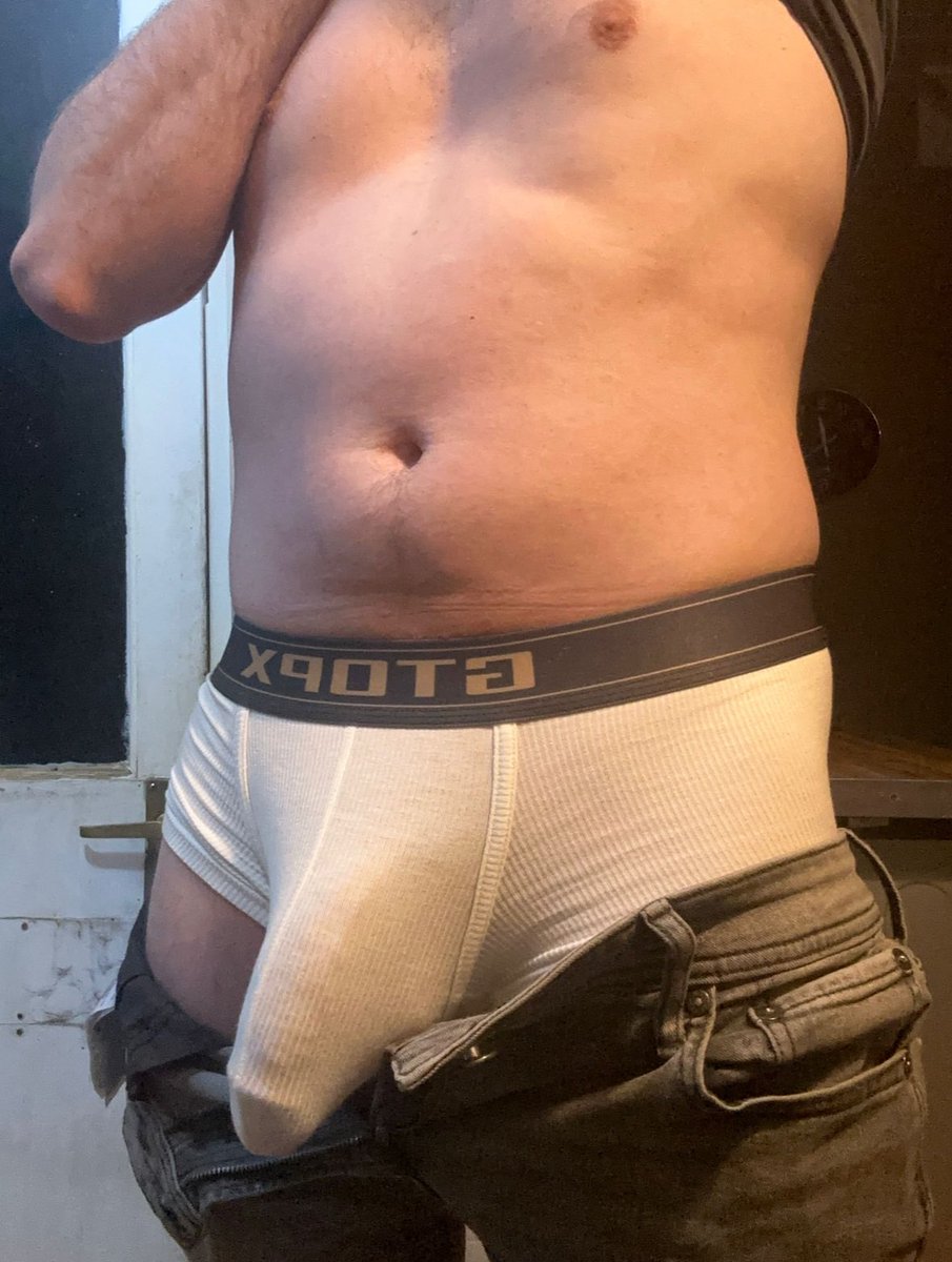 🍌 BIG WELSH BULGE 🍌FREEOF 🔞 tweet media