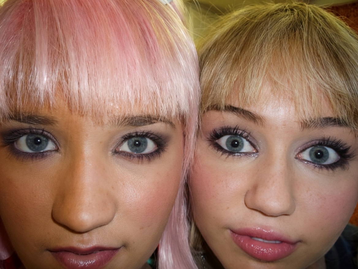 Hannah Updates tweet media