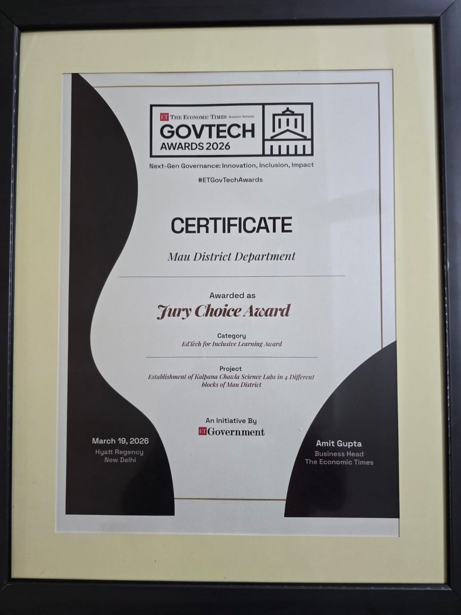 Mau district grabbed Jury award from Economic times for work of establishing space labs, sending students to ISRO ahemdabad and organising visit of ISRO Director to Mau to inspire students about science. Feel good to be appreciated