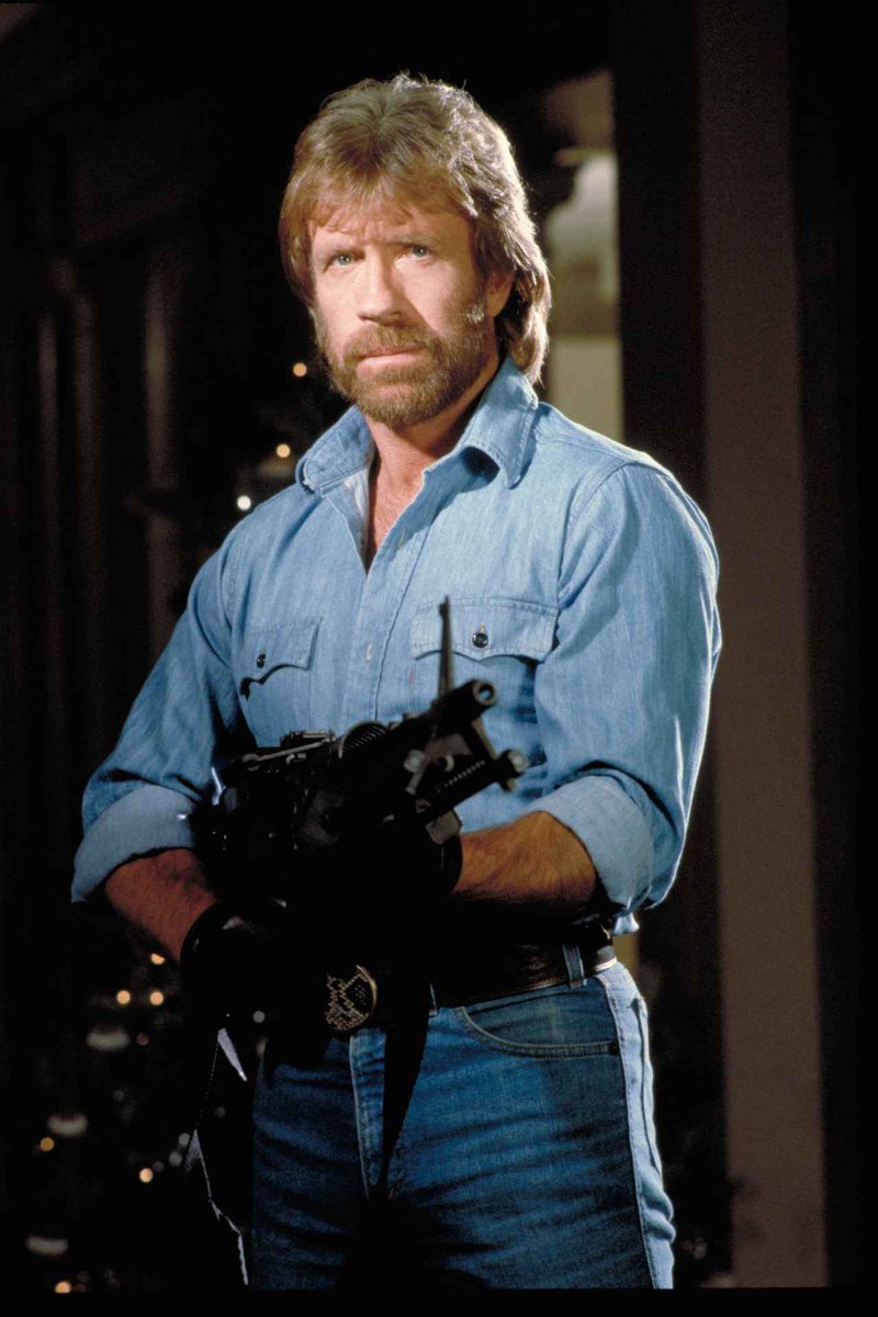 robizombie tweet media