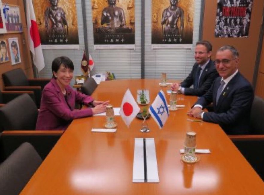 SuperSashaX tweet media