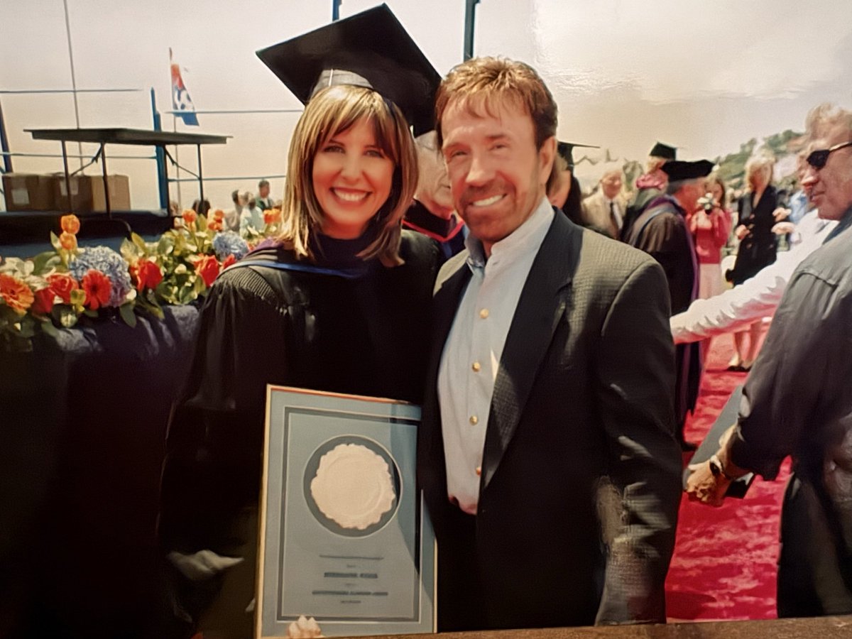 _stephanieriggs's tweet photo. RIP Chuck Norris! He has always represented faith in Jesus Christ, strength, integrity, and quiet humility. I’ll never forget how he took the time to celebrate a meaningful moment in my life - being named Most Distinguished Alumni at Pepperdine University. #chucknorris ✝️🙏🏻🎉🕊️❤️ https://t.co/mHZYjW6l2h