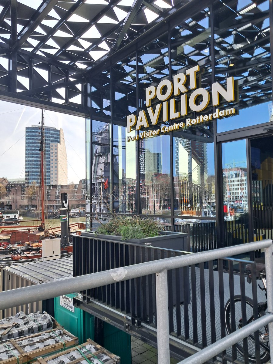 Lientje2011's tweet photo. Port Pavilion #Leuvehaven #Rotterdam https://t.co/ViQ32PC1Vr