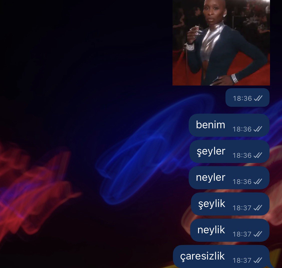 bir şeyler anlatmaya çalışırken benim kelime darcığının daracık olduğundan aklıma gelmemesi hakkında