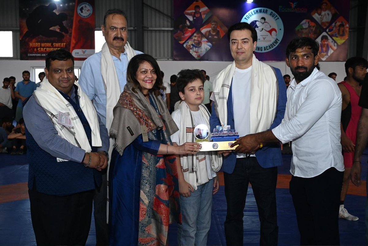 Yogeshwar Dutt tweet media