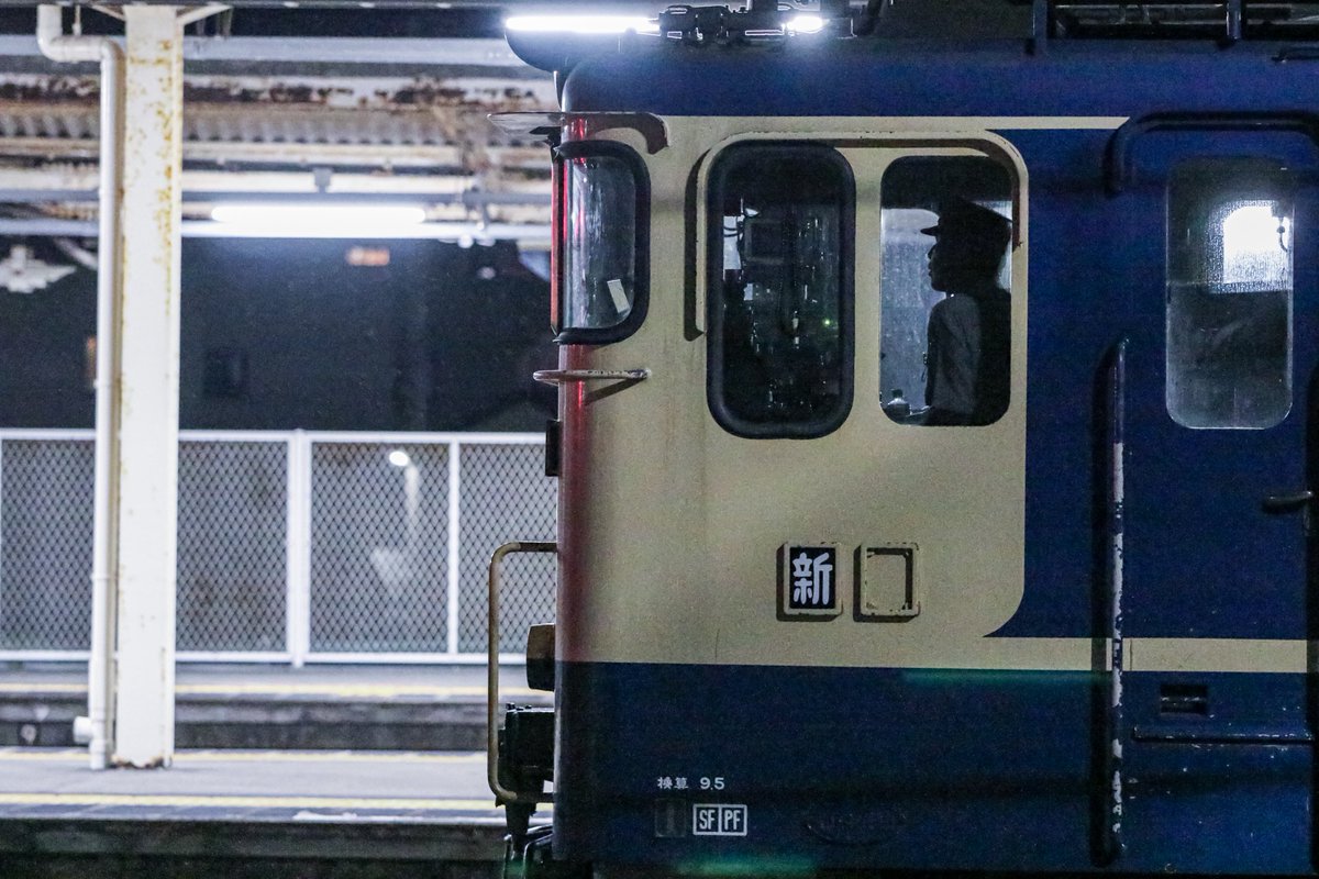 つるきく tweet media