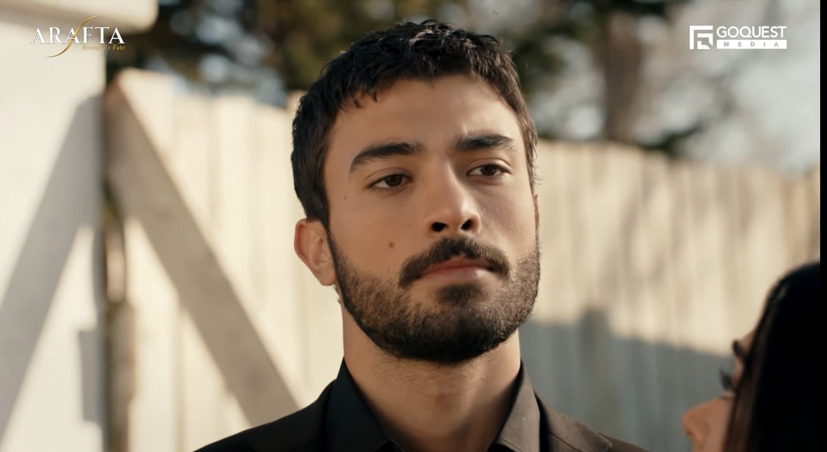 sunexplise's tweet image. HER HOLDING HIM OMGG #Cemet #Arafta