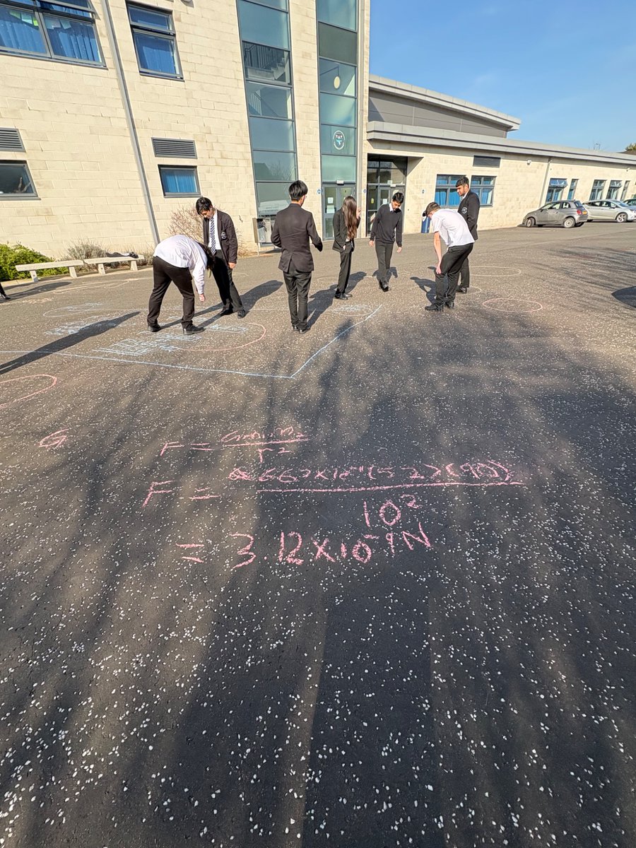 Mrs Wallace 🪐 tweet media