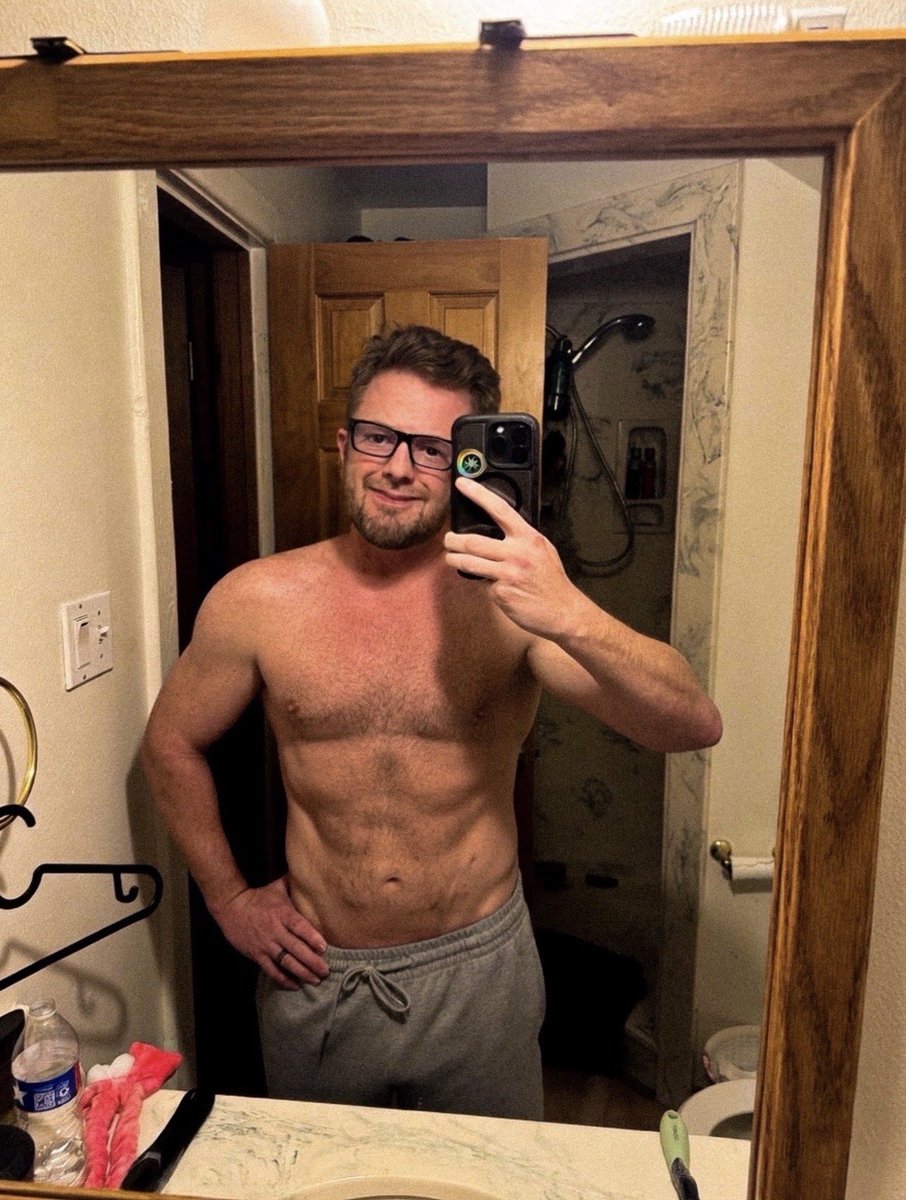 Shane Hunter™️ tweet media