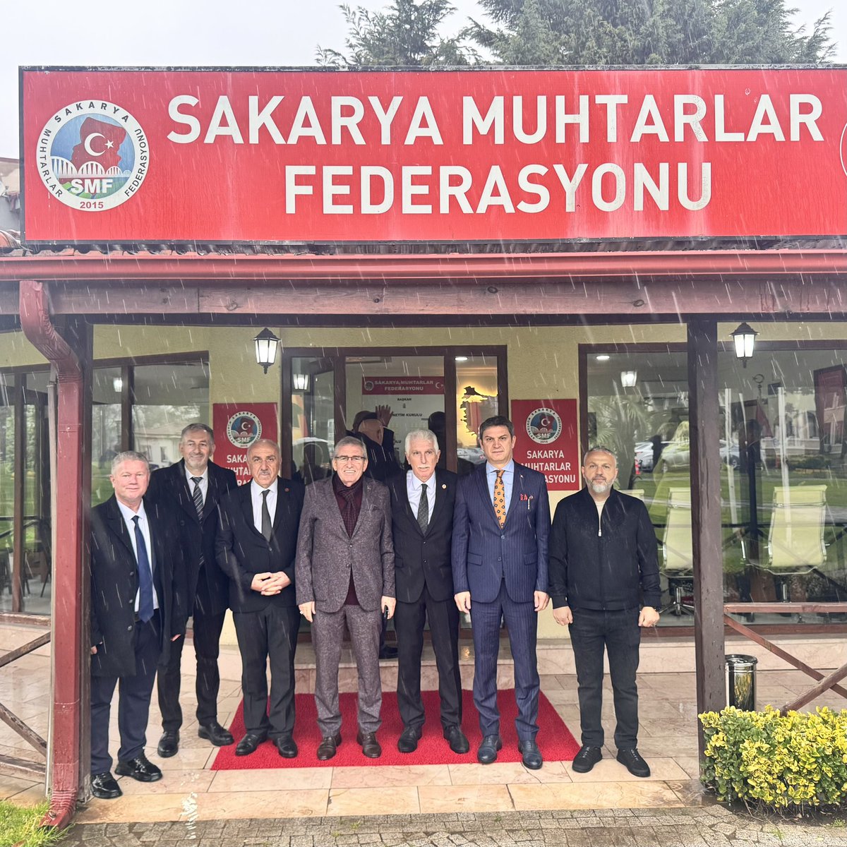 ASKF olarak; yönetimimizle birlikte Sakarya Valiliği himayelerinde düzenlenen bayramlaşma programına katıldık. Ardından Muhtarlar Federasyonu programında da yer aldık.

Yağmurun bereketi, bayramın huzuru ile birleşti. Bayramımız mübarek olsun.