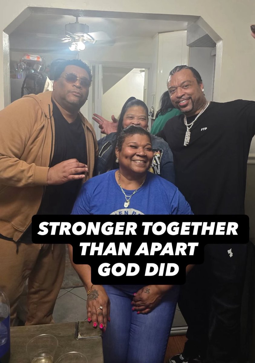 ًWave Checkers tweet media