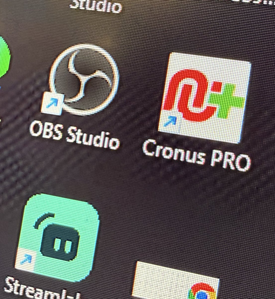 StinceBuilt.com tweet media