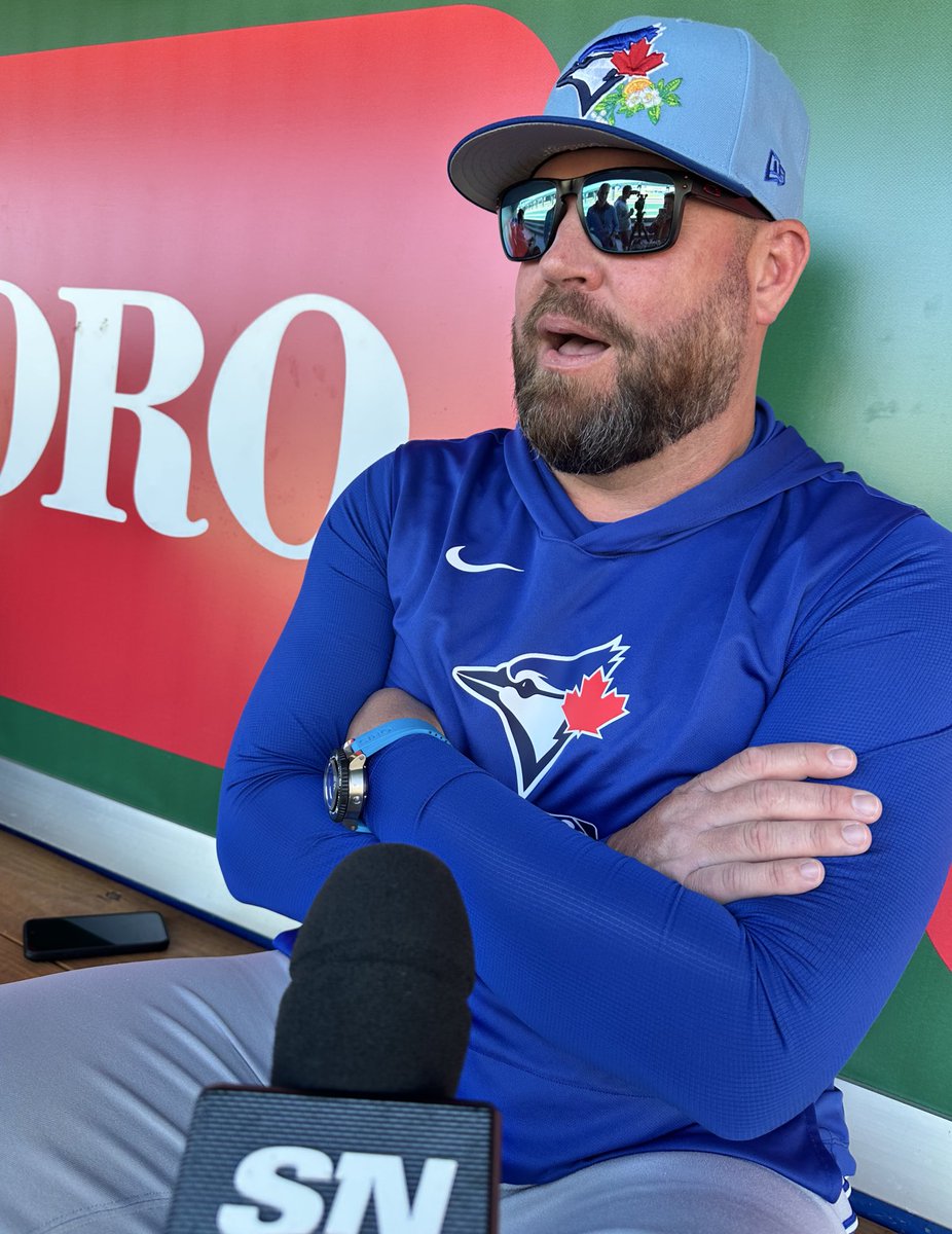 Hazel Mae tweet media