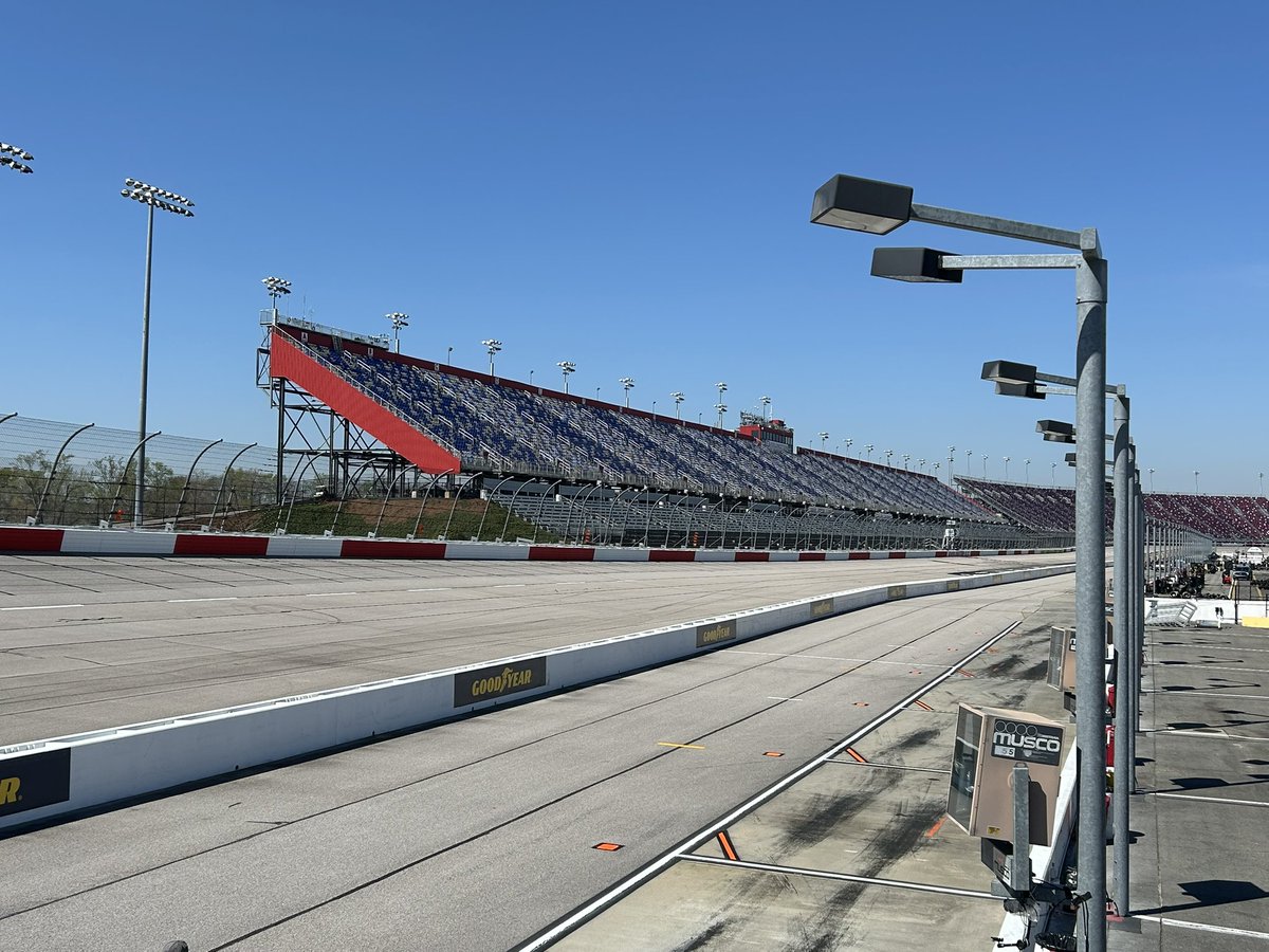 Dave Moody tweet media