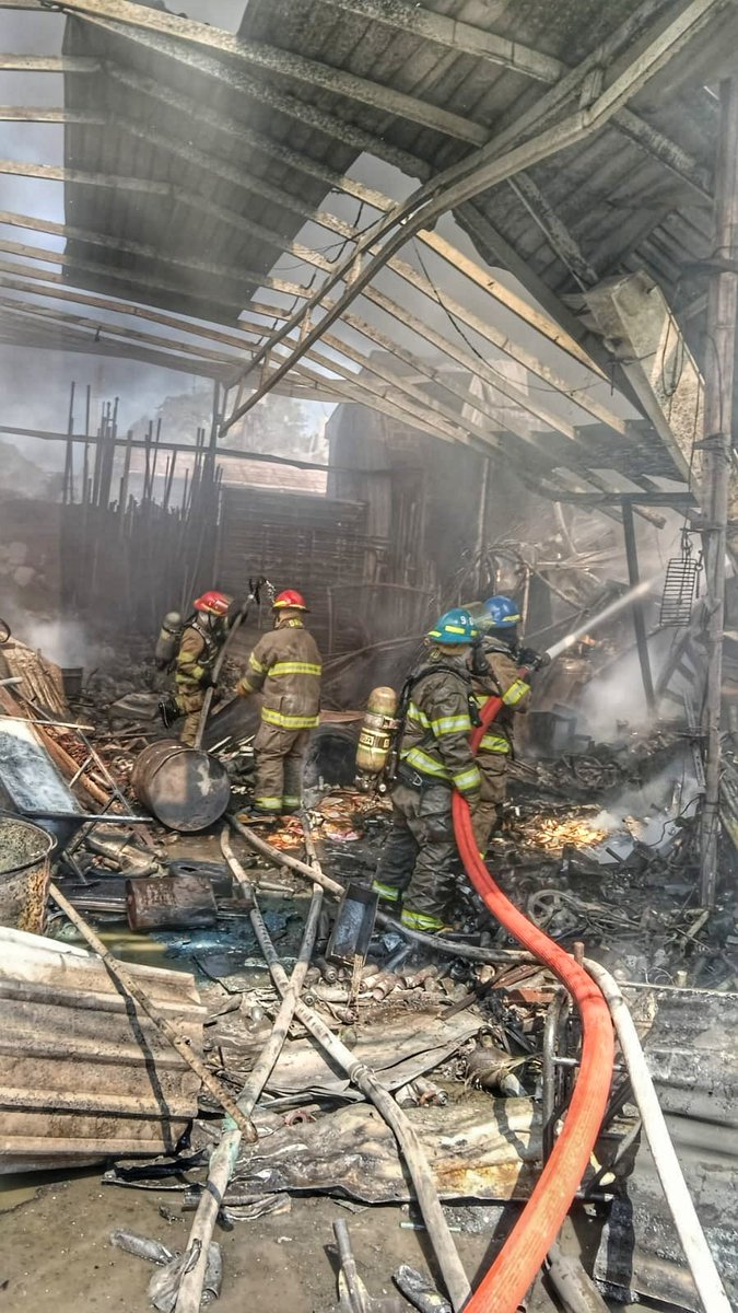 Bomberos El Salvador 🧑‍🚒🚒🇸🇻 tweet media